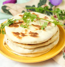 Kulcha (Masala / Aloo / Paneer / Mix Veg / Onion)